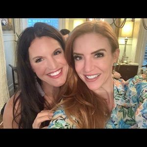 Meet your Posher, Elise